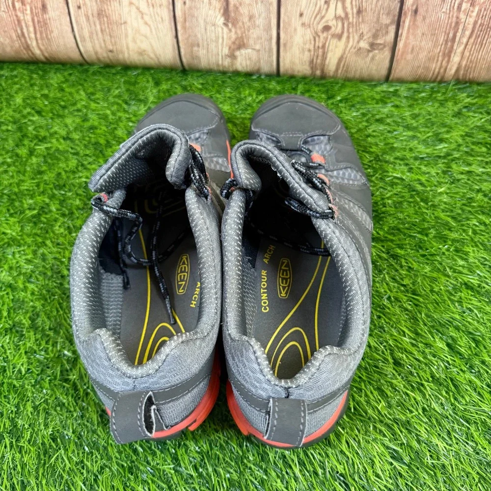 Keen CNX Hiking Shoes Womens 9.5 Gray Red Lightweight Trail Walking